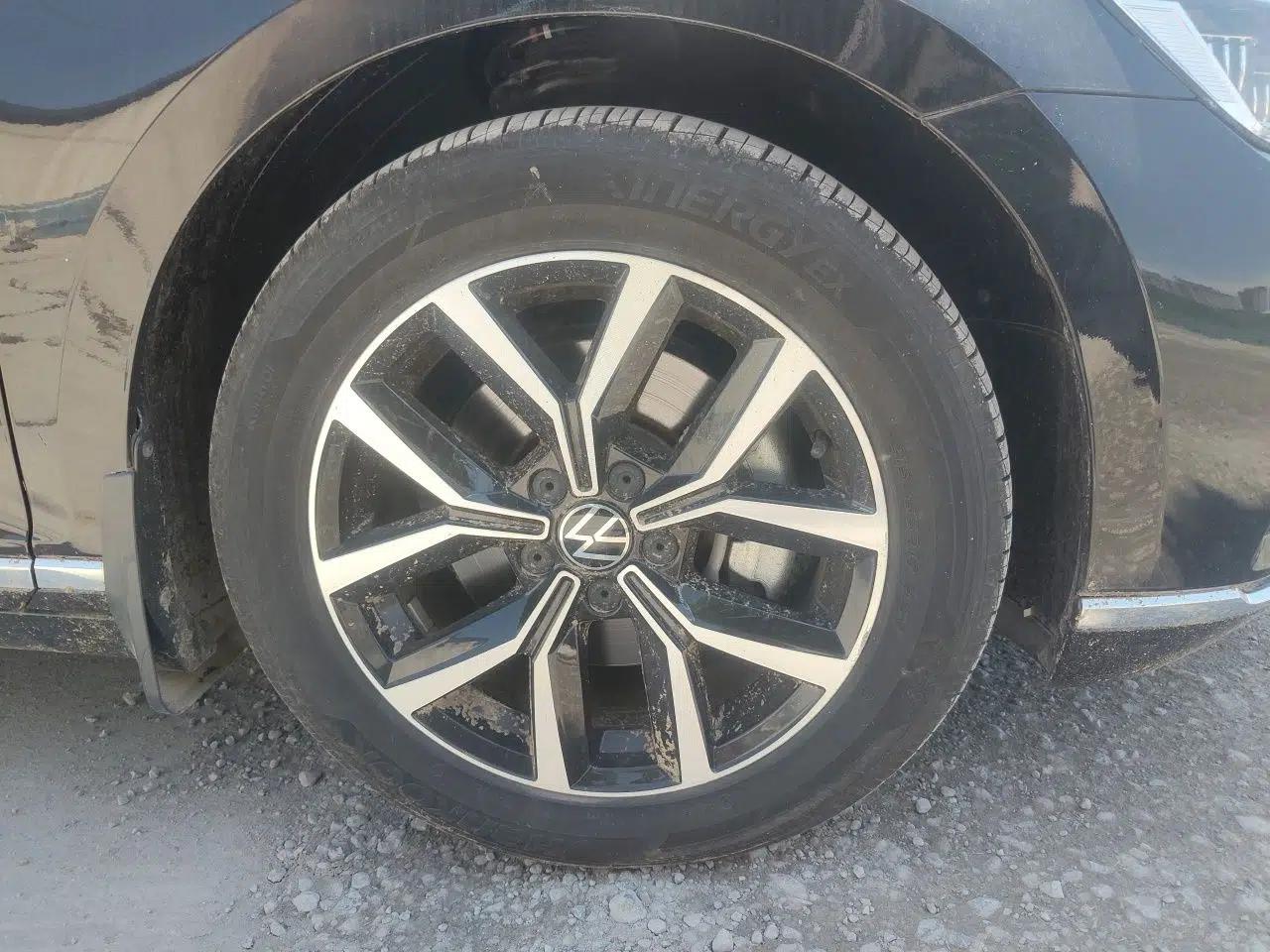 Volkswagen Magotan 2021 330TSI DSG 30th Anniversary Edition — миниатюра 8