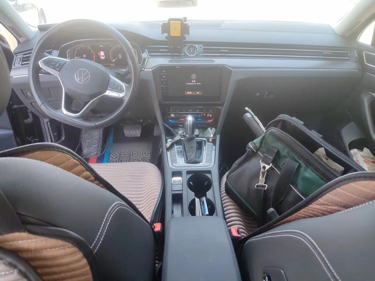 Volkswagen Magotan 2021 330TSI DSG 30th Anniversary Edition — миниатюра 9