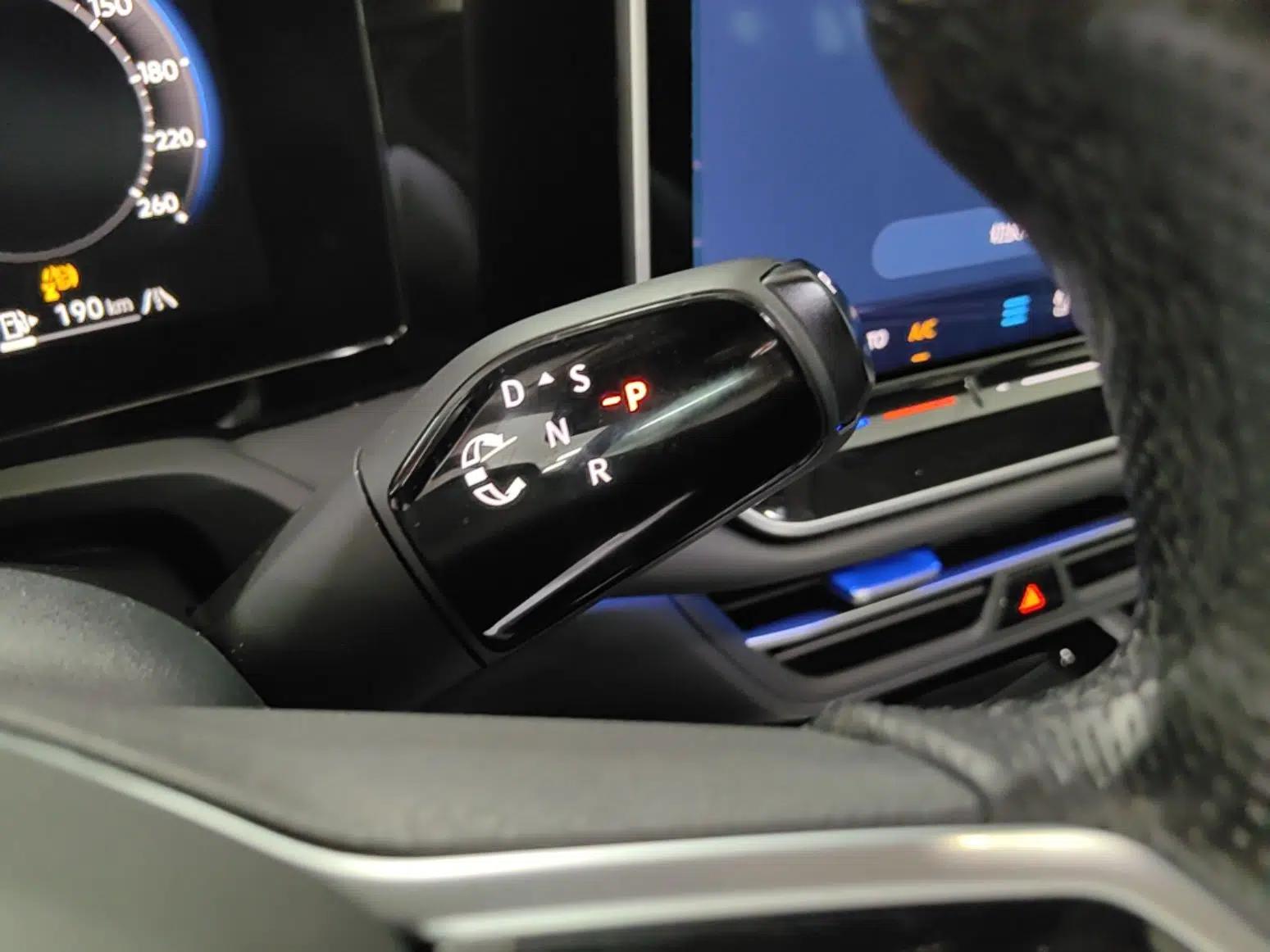 Volkswagen Magotan 2024 380TSI DSG Ultimate Edition — миниатюра 16
