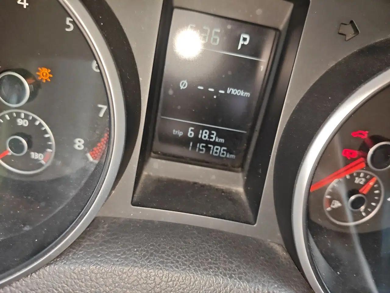 Volkswagen Golf 2014 1.6L Automatic Comfort Model — миниатюра 12