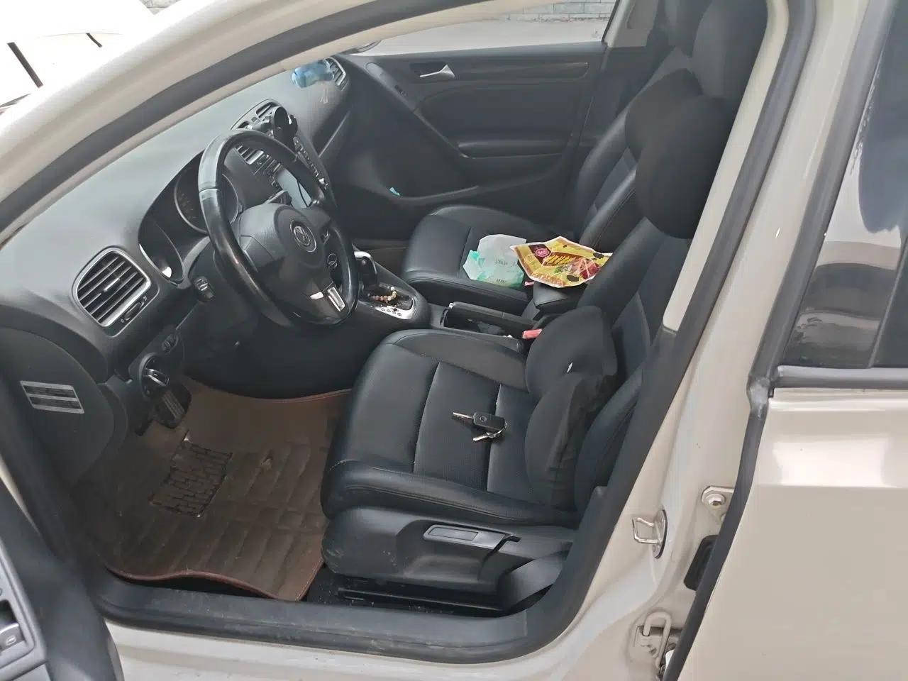 Volkswagen Golf 2014 1.6L Automatic Comfort Model — миниатюра 15