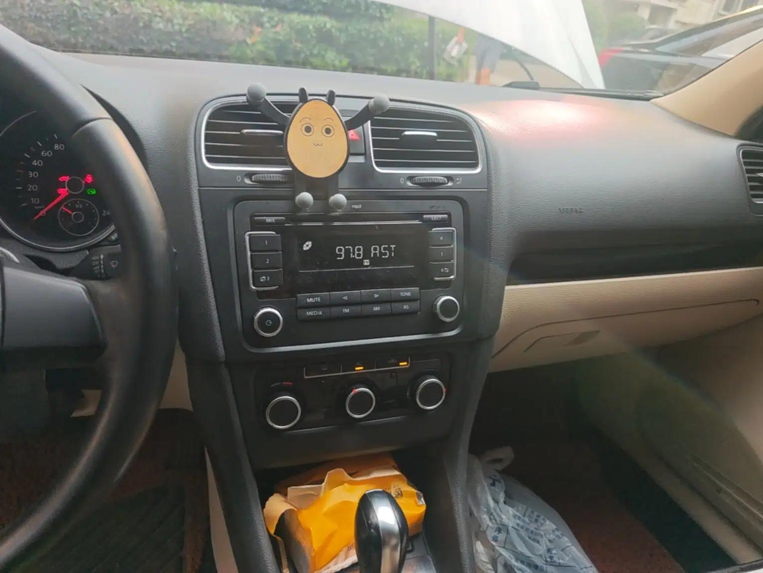 Volkswagen Golf 2012 1.6L Automatic Comfort Model — миниатюра 13