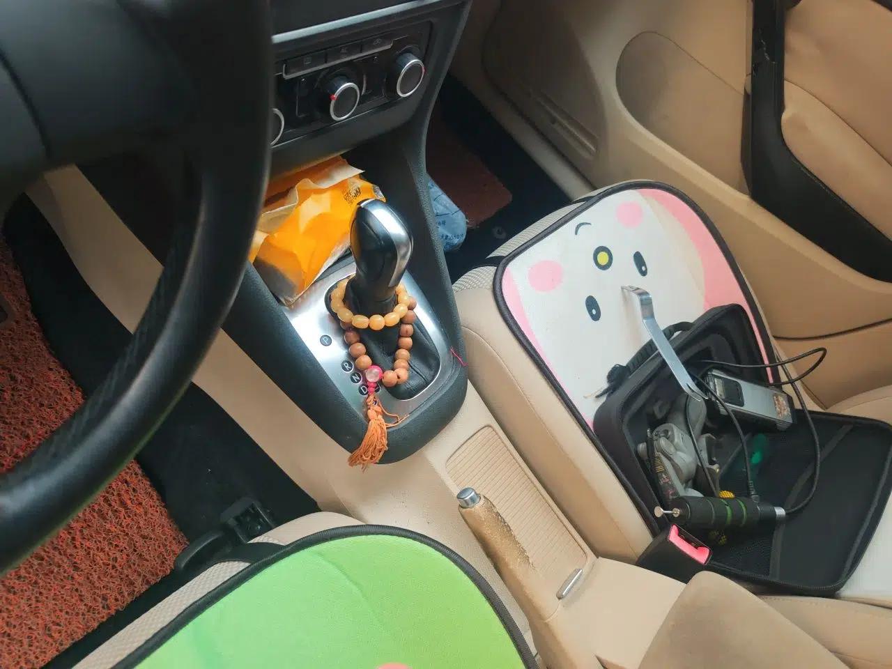 Volkswagen Golf 2012 1.6L Automatic Comfort Model — миниатюра 14