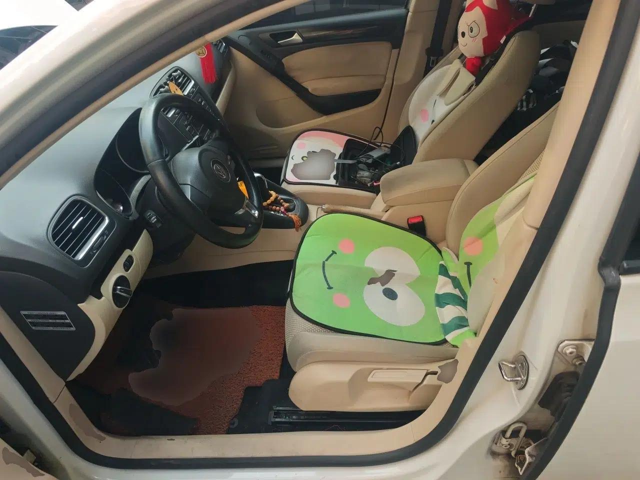 Volkswagen Golf 2012 1.6L Automatic Comfort Model — миниатюра 15