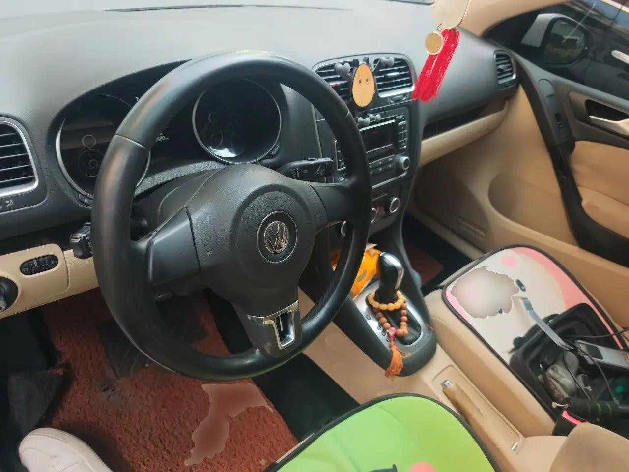 Volkswagen Golf 2012 1.6L Automatic Comfort Model — миниатюра 10