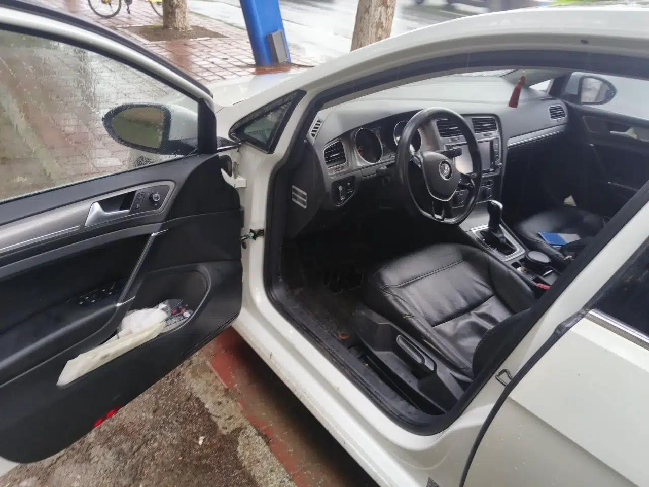 Volkswagen Golf 2014 1.4TSI Automatic Comfort Model — миниатюра 16
