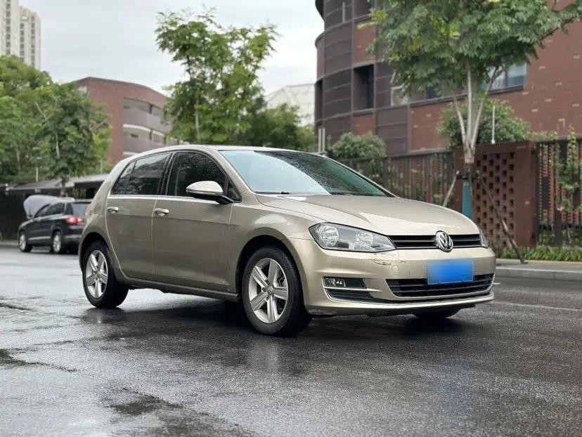 Volkswagen Golf 2016 1.6L Automatic Comfort Model — миниатюра 14