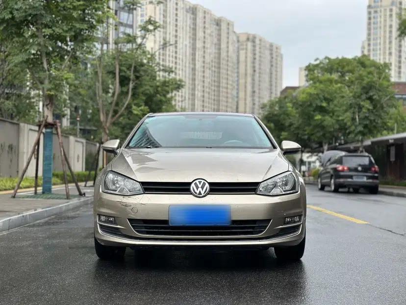 Volkswagen Golf 2016 1.6L Automatic Comfort Model — миниатюра 15
