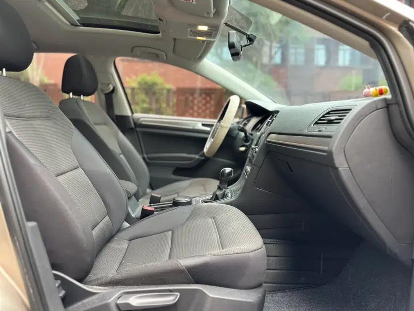 Volkswagen Golf 2016 1.6L Automatic Comfort Model — миниатюра 30