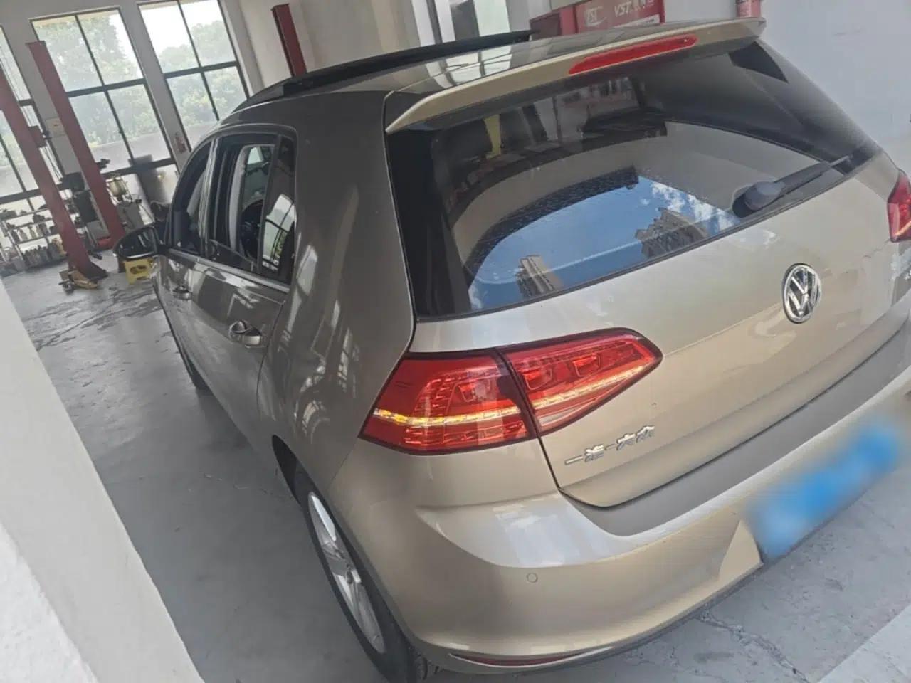 Volkswagen Golf 2016 1.6L Automatic Comfort Model — миниатюра 4