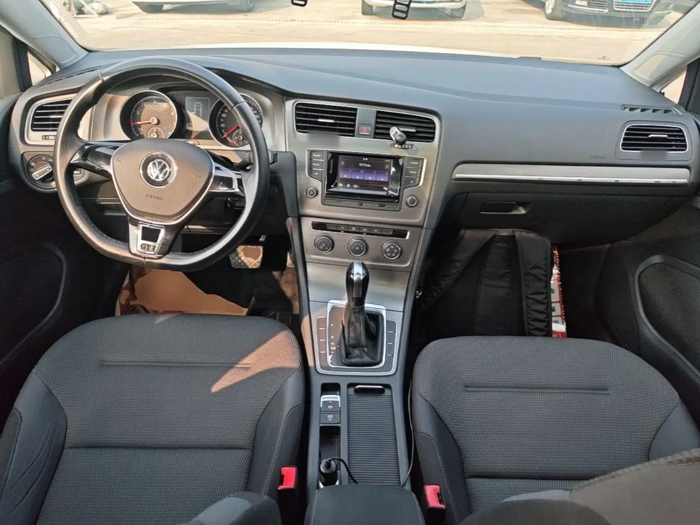 Volkswagen Golf 2016 230TSI Automatic Comfort Version — миниатюра 12