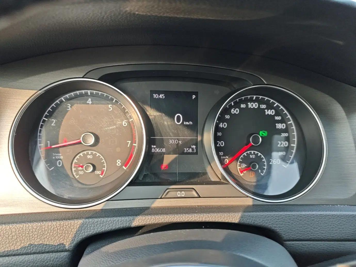 Volkswagen Golf 2016 230TSI Automatic Comfort Version — миниатюра 14