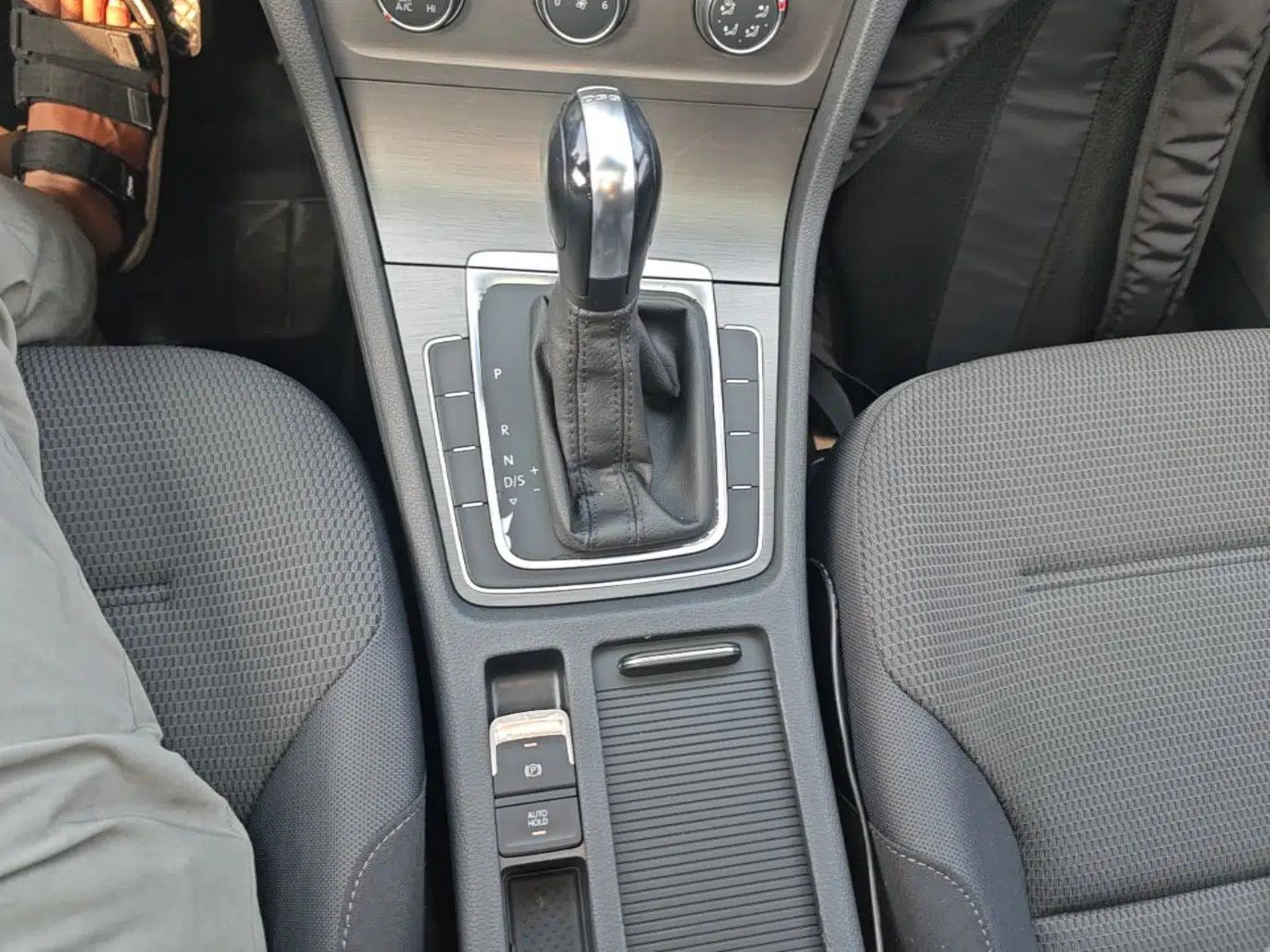 Volkswagen Golf 2016 230TSI Automatic Comfort Version — миниатюра 16