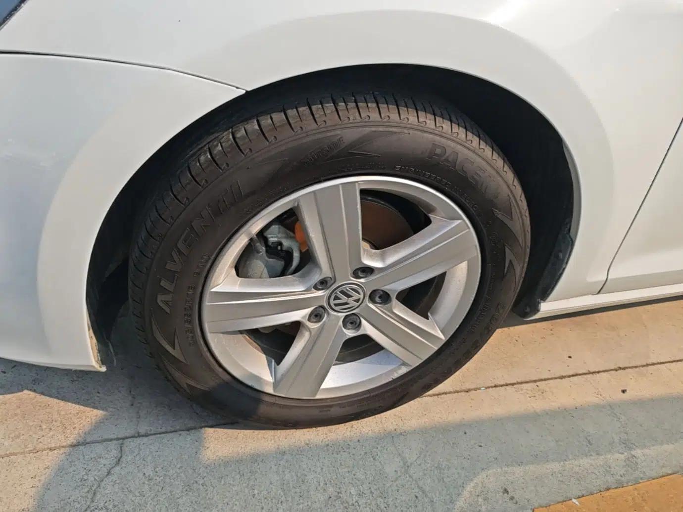 Volkswagen Golf 2016 230TSI Automatic Comfort Version — миниатюра 10