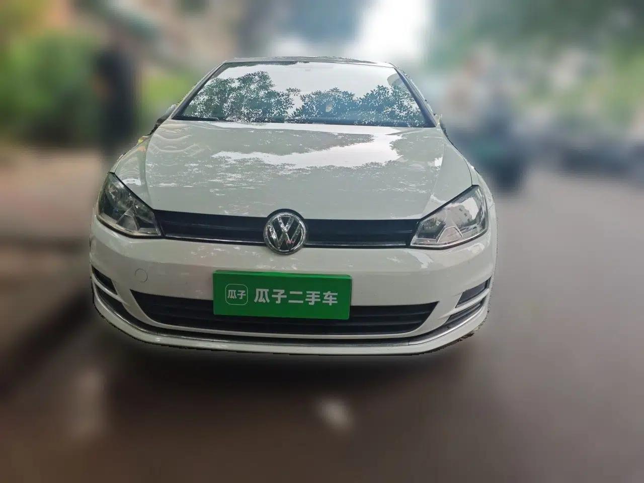 Volkswagen Golf 2014 1.6L Manual Fashion Edition — миниатюра 2