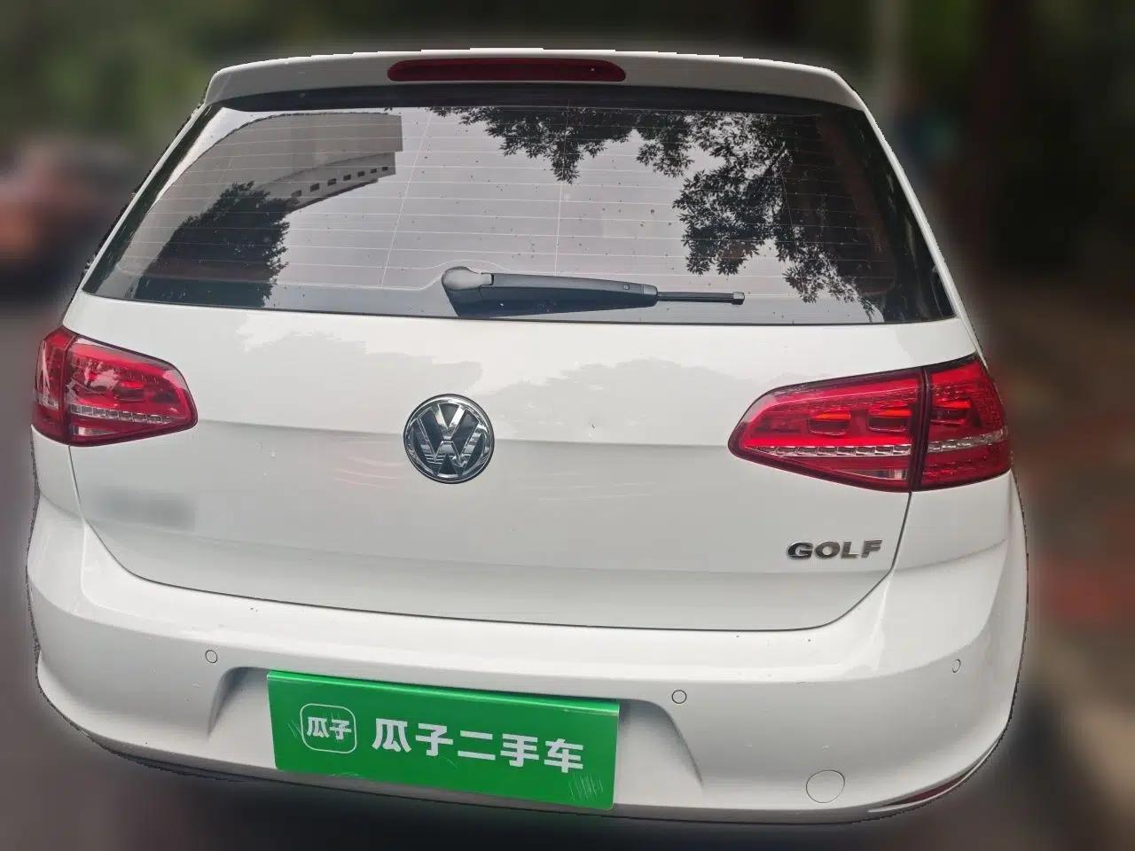 Volkswagen Golf 2014 1.6L Manual Fashion Edition — миниатюра 3