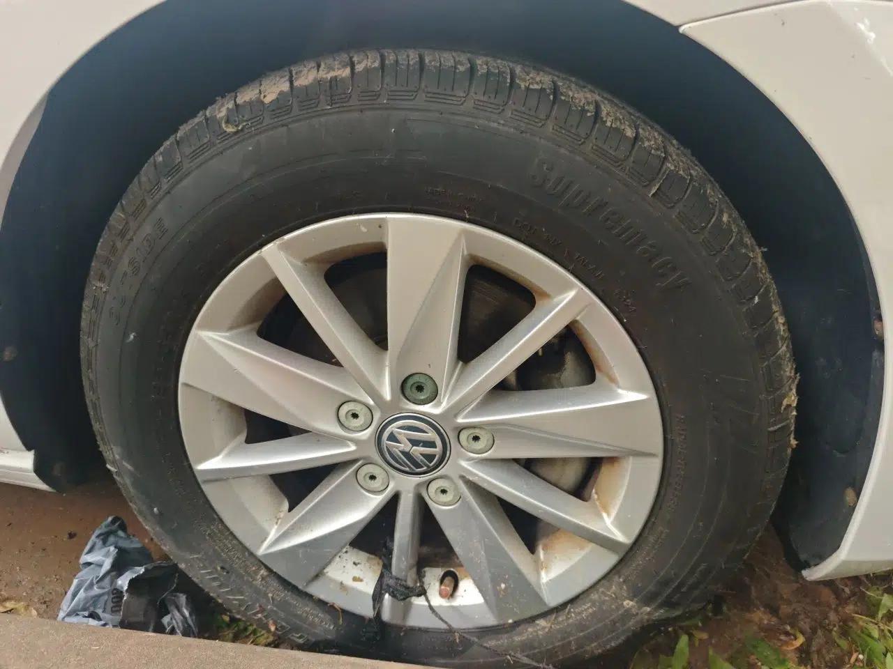 Volkswagen Golf 2014 1.6L Manual Fashion Edition — миниатюра 5