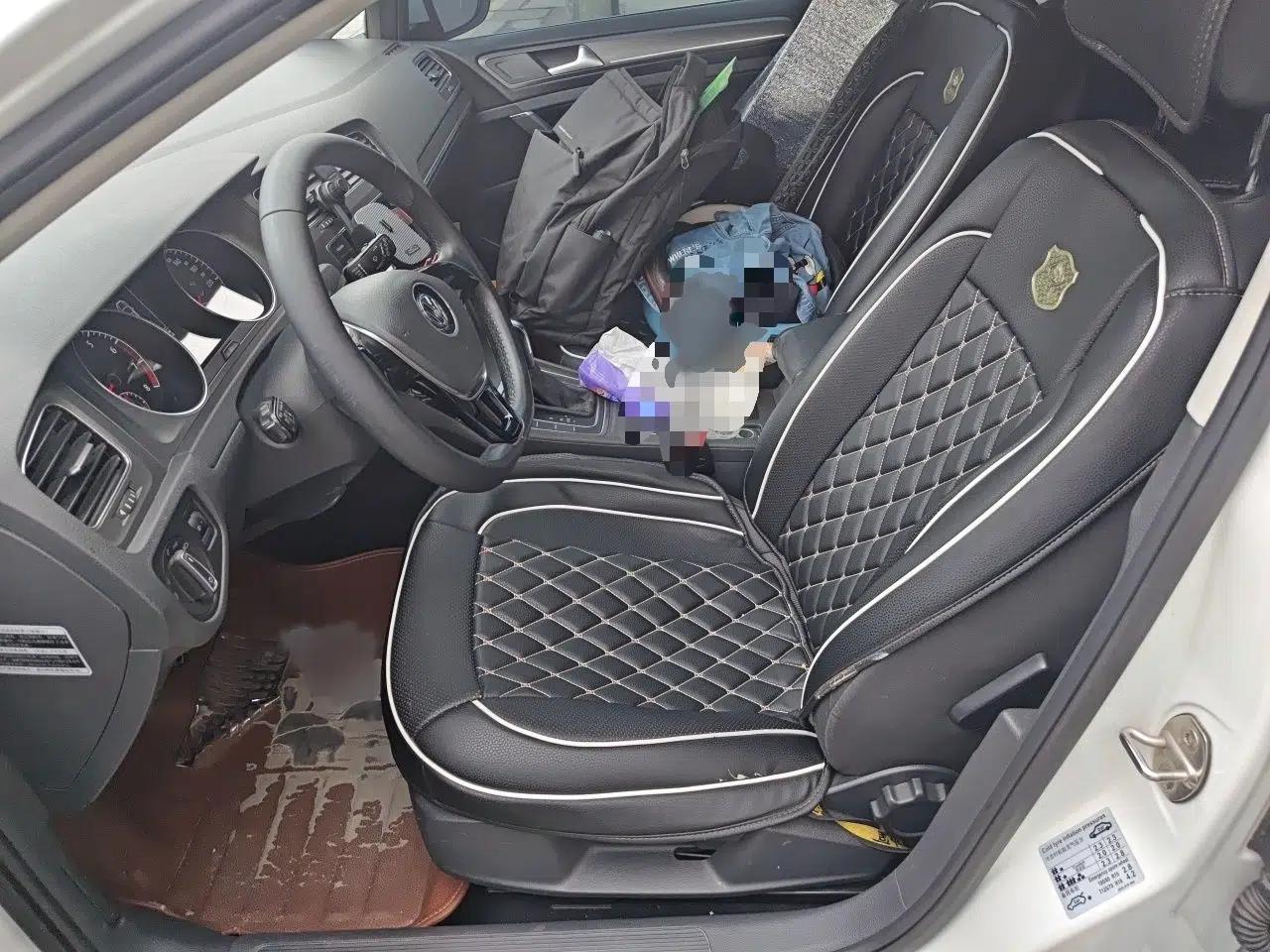 Volkswagen Golf 2016 1.6L Automatic Comfort Model — миниатюра 14