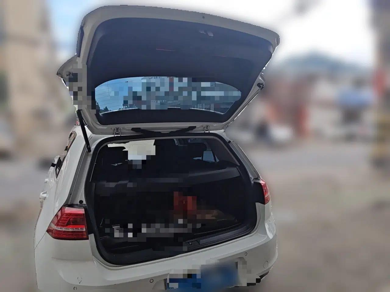 Volkswagen Golf 2016 1.6L Automatic Comfort Model — миниатюра 16