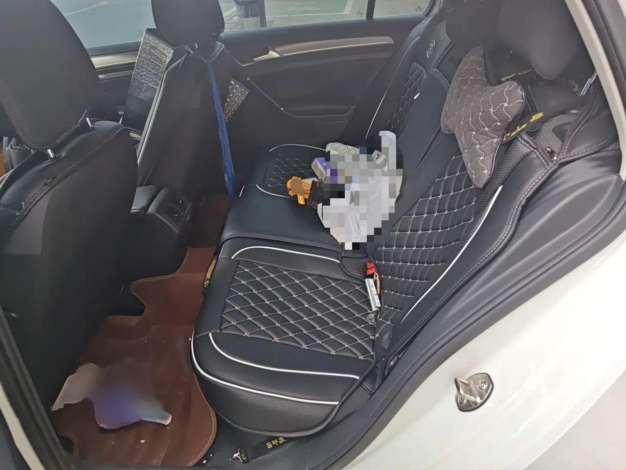Volkswagen Golf 2016 1.6L Automatic Comfort Model — миниатюра 20