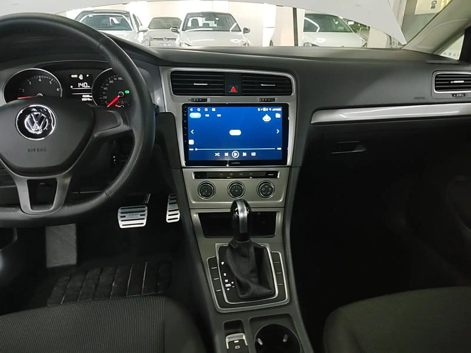 Volkswagen Golf 2014 1.6L Automatic Fashion Model — миниатюра 15