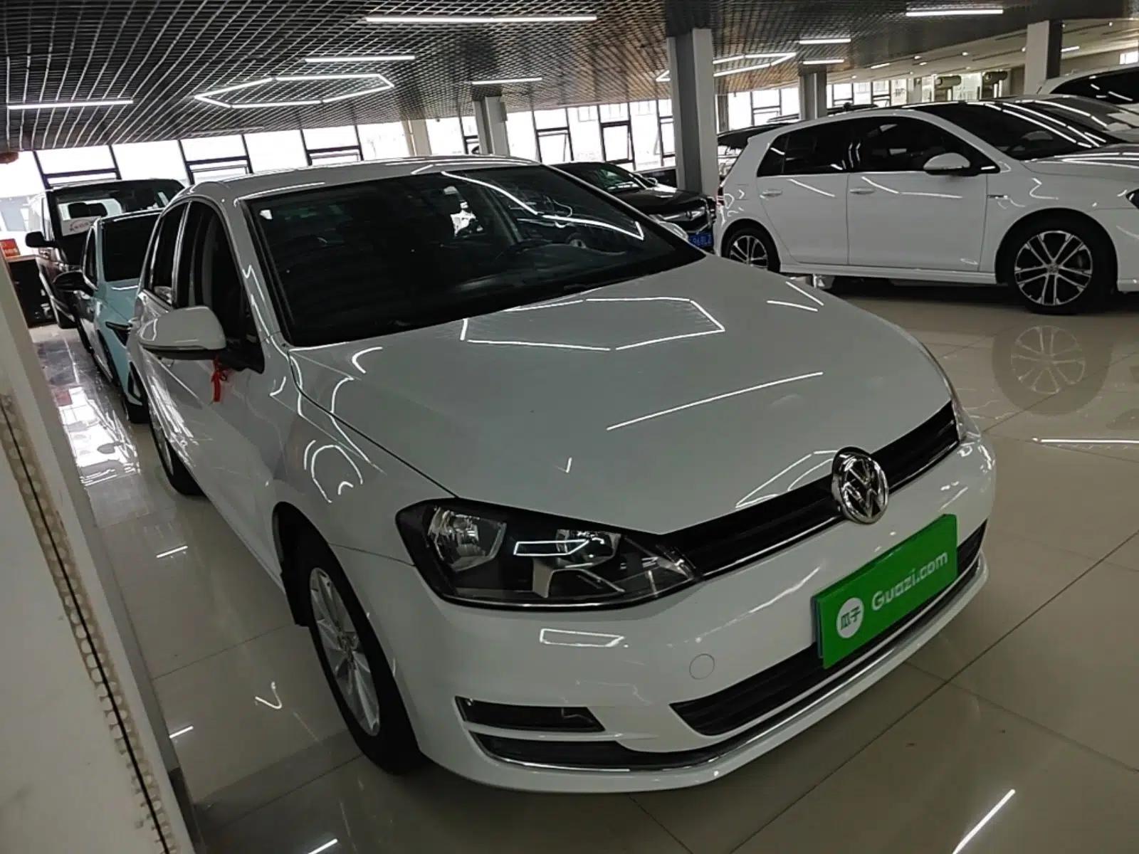 Volkswagen Golf 2014 1.6L Automatic Fashion Model — миниатюра 3