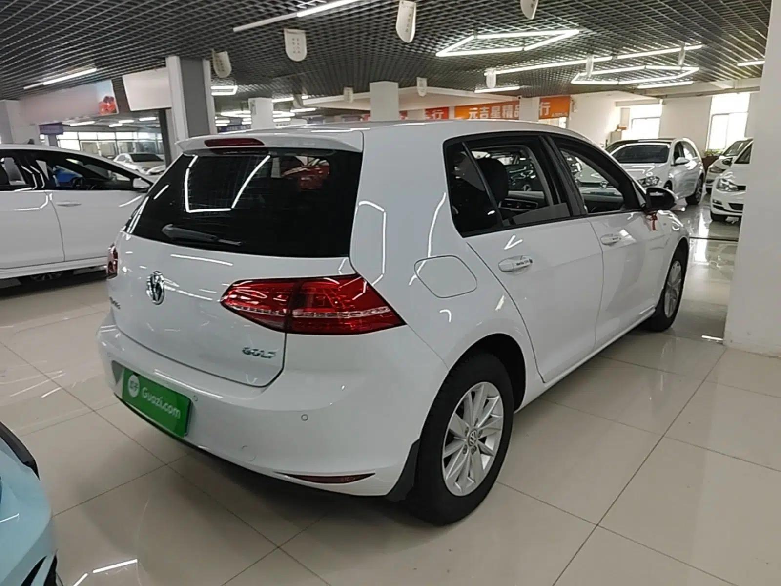 Volkswagen Golf 2014 1.6L Automatic Fashion Model — миниатюра 6