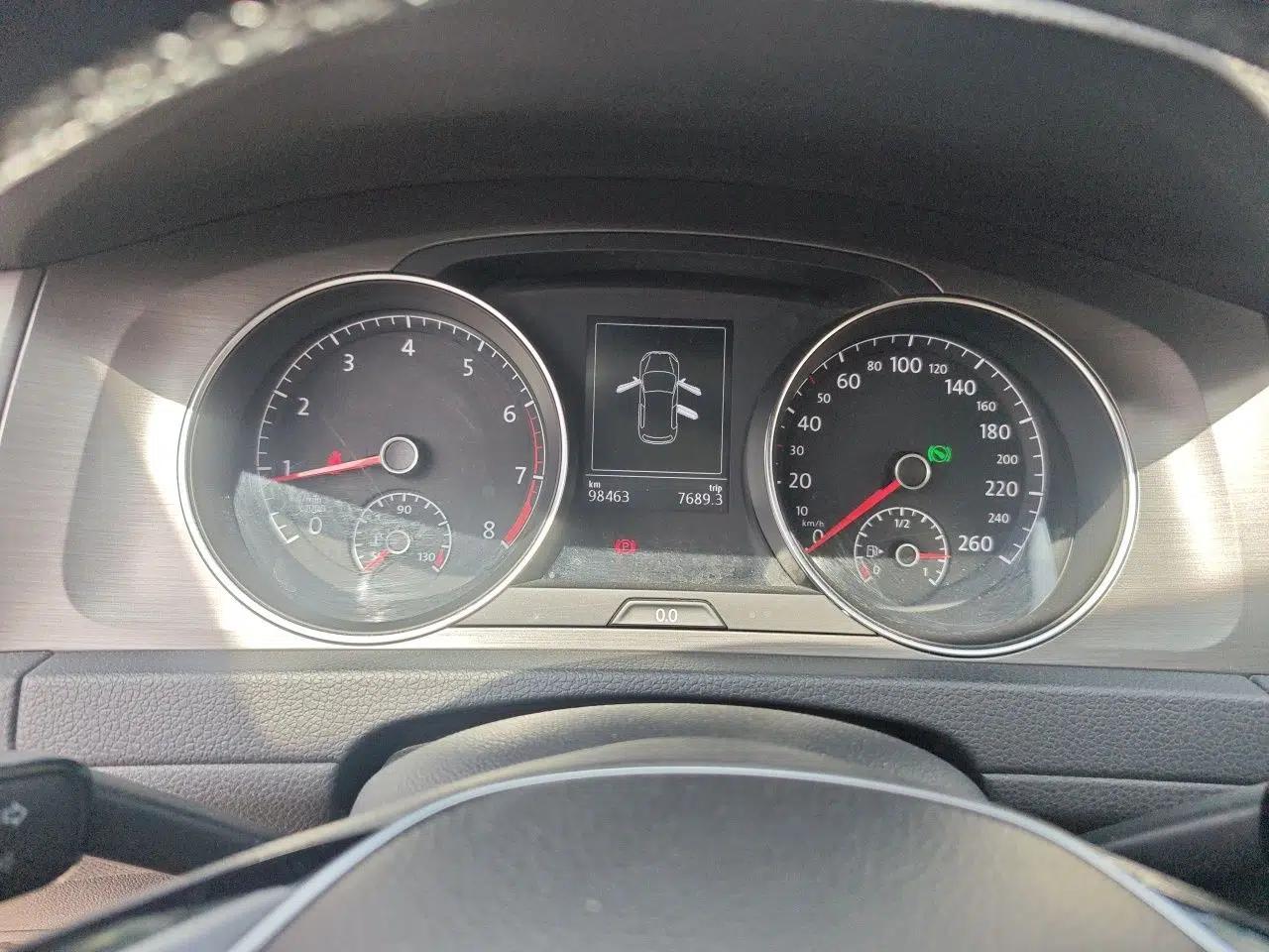 Volkswagen Golf 2015 1.4TSI Automatic Comfort Model — миниатюра 11