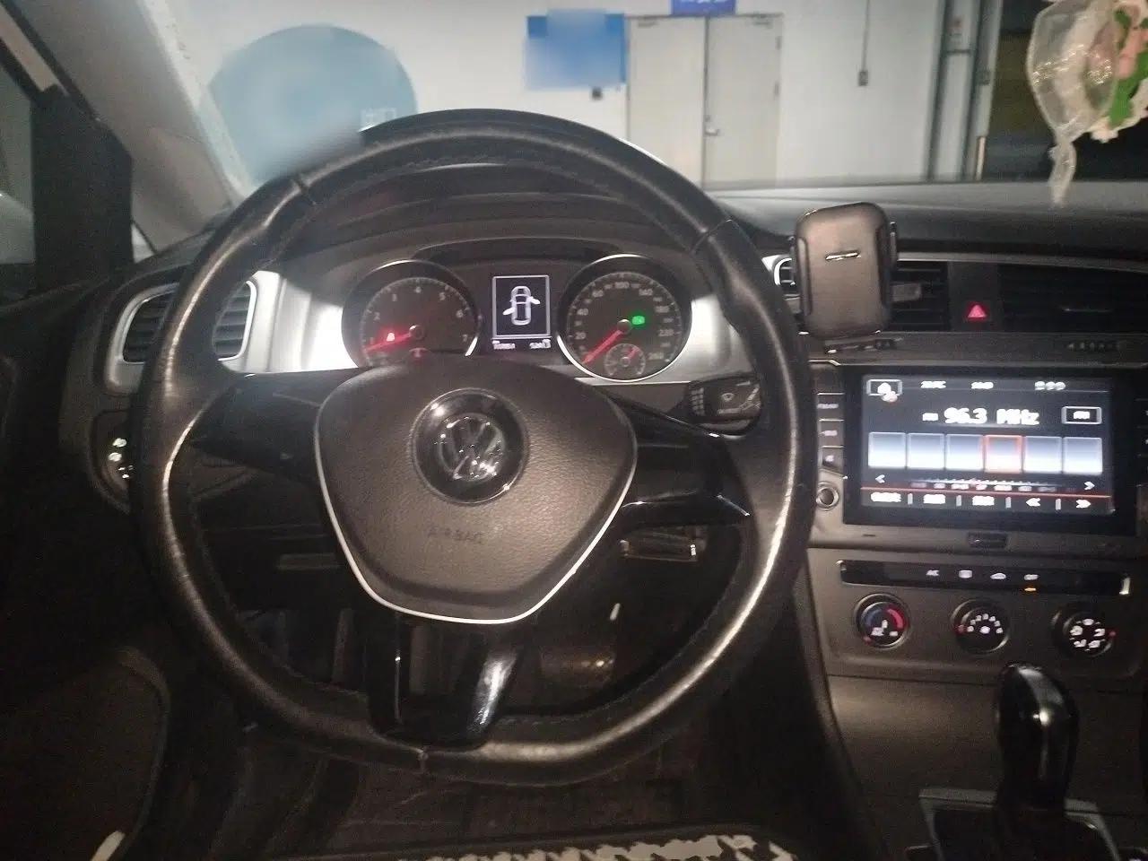 Volkswagen Golf 2014 1.4TSI Automatic Comfort Model — миниатюра 10