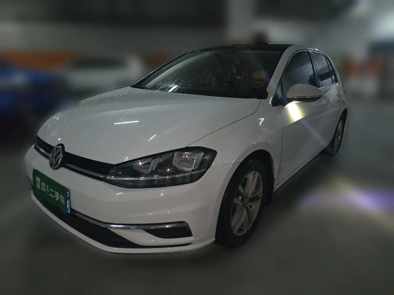 Volkswagen Golf 2018 1.6L Automatic Comfort Model — миниатюра 1