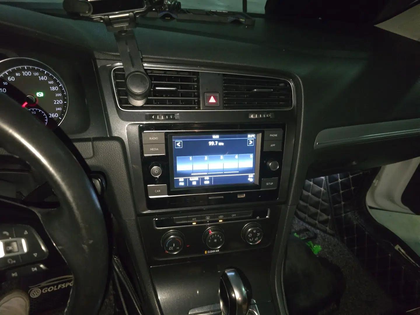 Volkswagen Golf 2018 1.6L Automatic Comfort Model — миниатюра 13