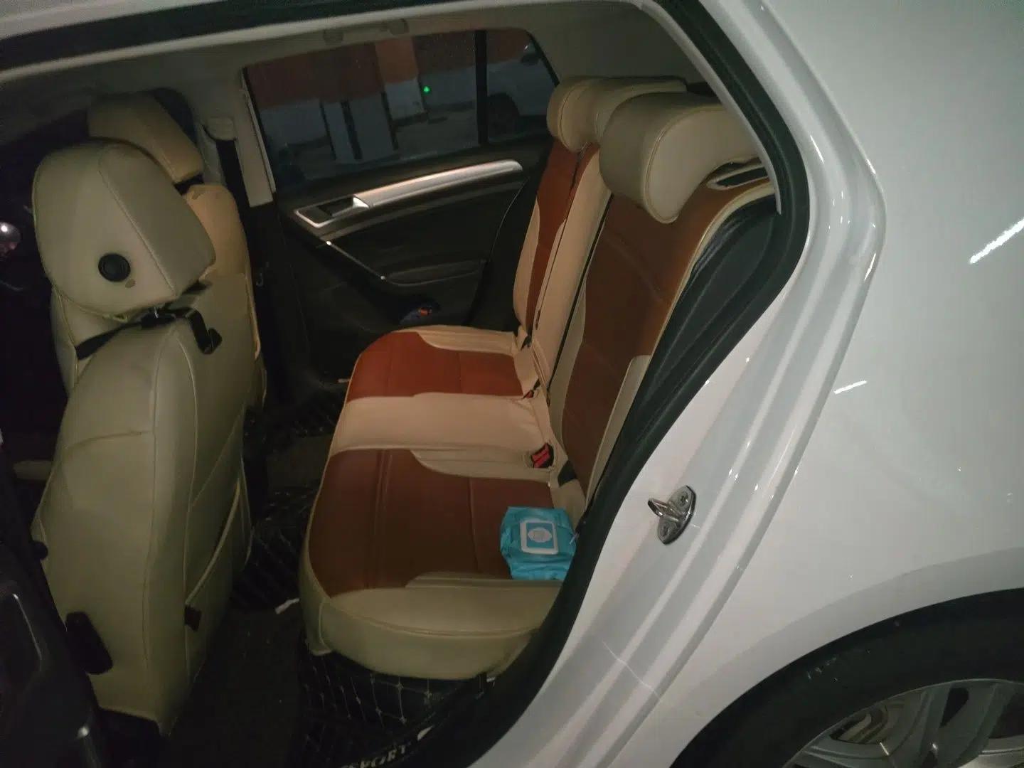 Volkswagen Golf 2018 1.6L Automatic Comfort Model — миниатюра 17