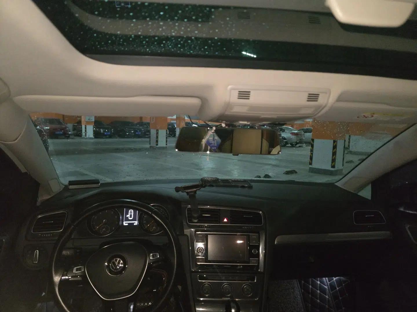 Volkswagen Golf 2018 1.6L Automatic Comfort Model — миниатюра 18