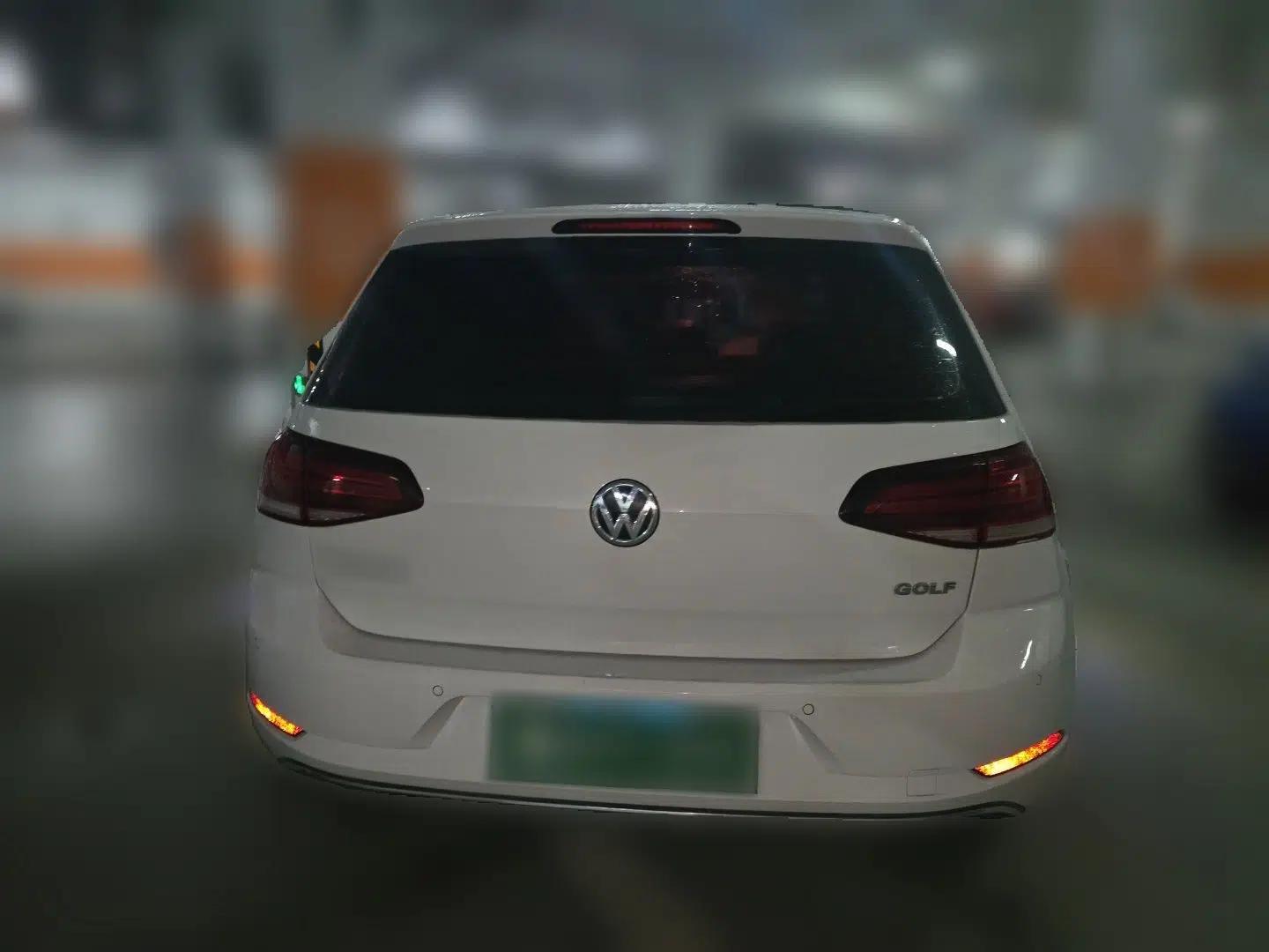Volkswagen Golf 2018 1.6L Automatic Comfort Model — миниатюра 5