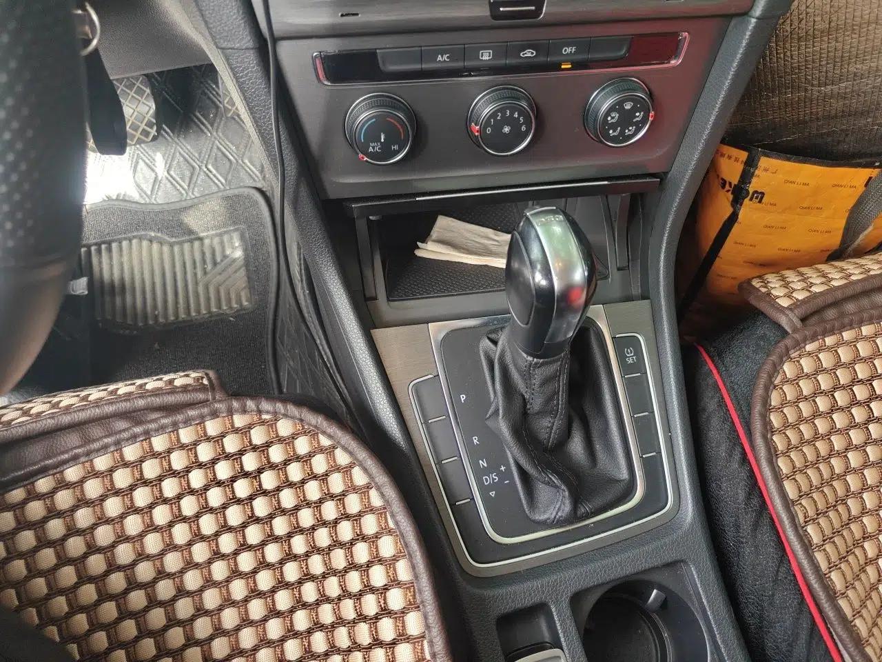Volkswagen Golf 2015 1.4TSI Automatic Comfort Model — миниатюра 14