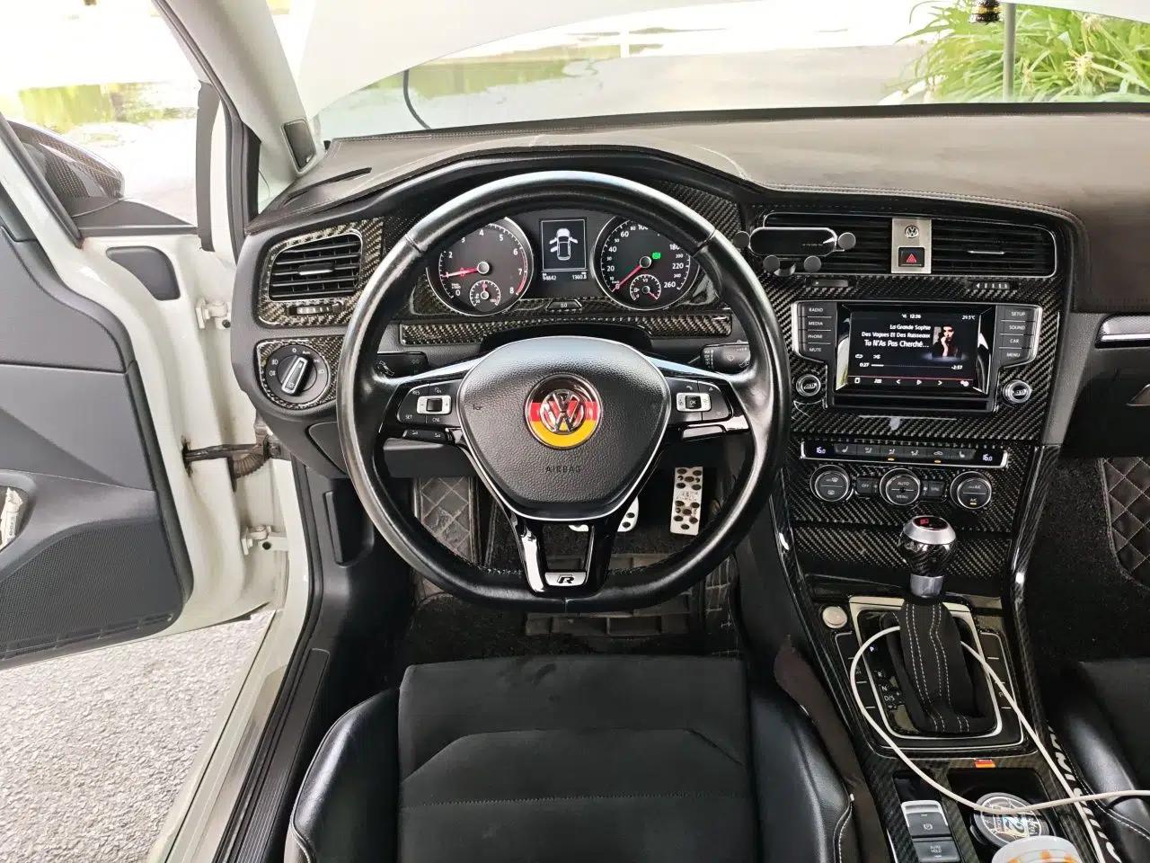 Volkswagen Golf 2015 1.4TSI Automatic Flagship Model — миниатюра 10