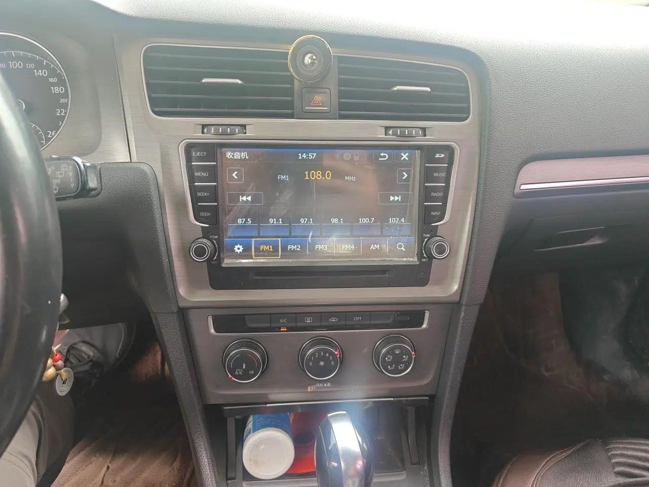 Volkswagen Golf 2016 1.6L Automatic Comfort Model — миниатюра 13