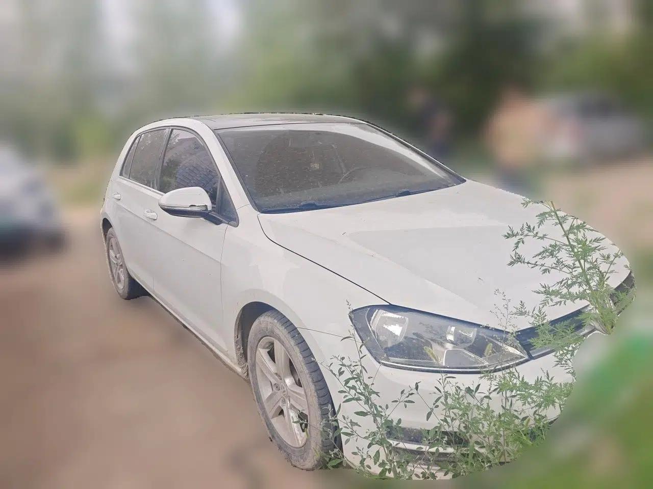 Volkswagen Golf 2016 1.6L Automatic Comfort Model — миниатюра 3