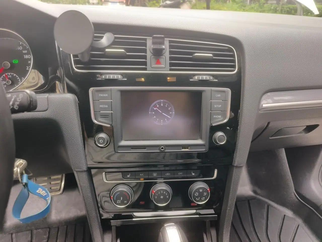 Volkswagen Golf 2017 280TSI Automatic R-Line Million-Vehicle Commemorative Edition — миниатюра 12