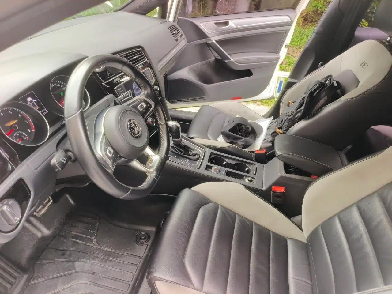 Volkswagen Golf 2017 280TSI Automatic R-Line Million-Vehicle Commemorative Edition — миниатюра 14
