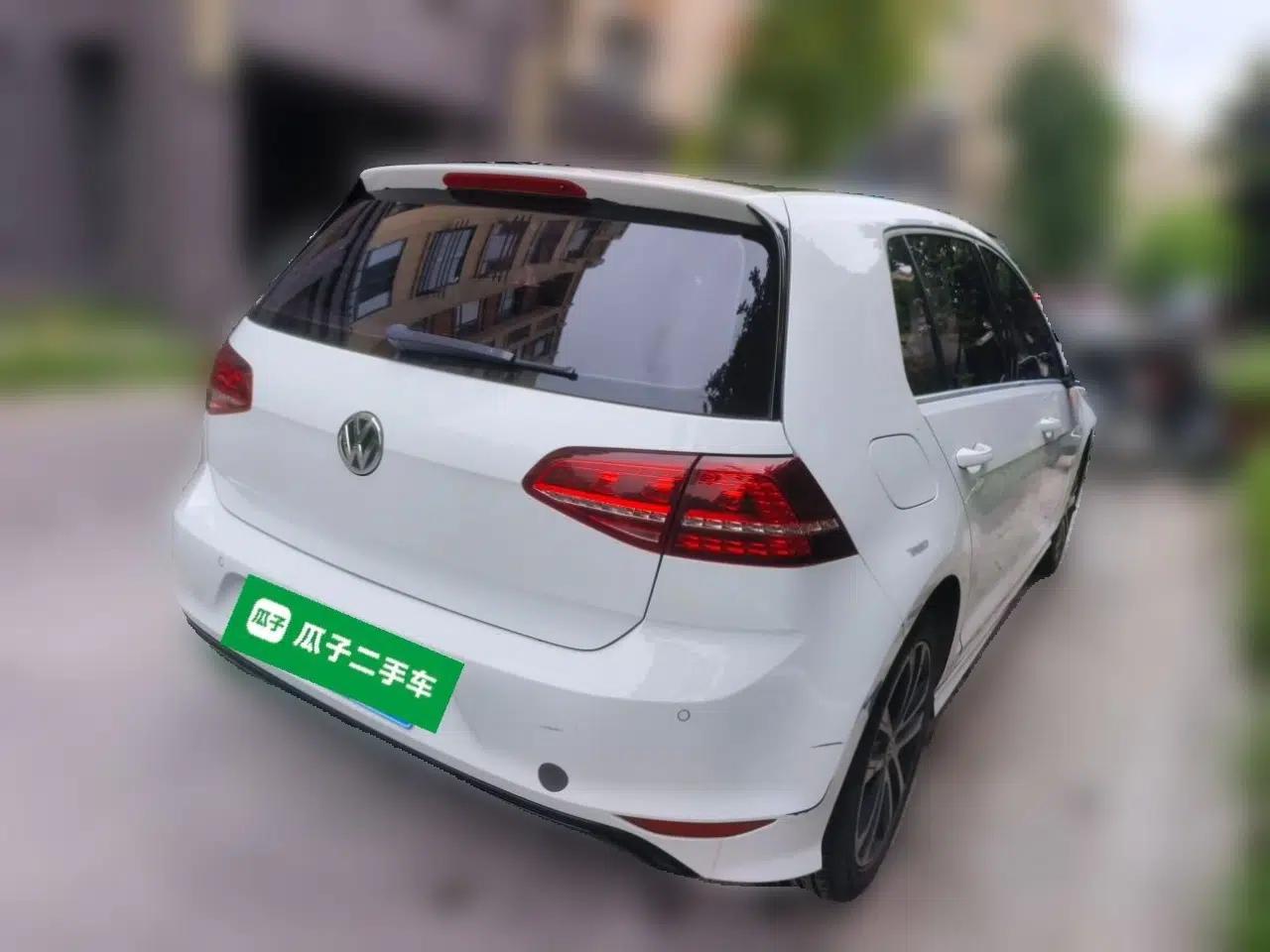 Volkswagen Golf 2017 280TSI Automatic R-Line Million-Vehicle Commemorative Edition — миниатюра 6