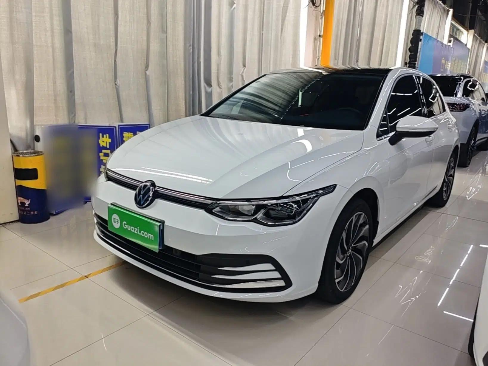 Volkswagen Golf 2023 Facelift 280TSI DSG Pro — миниатюра 1