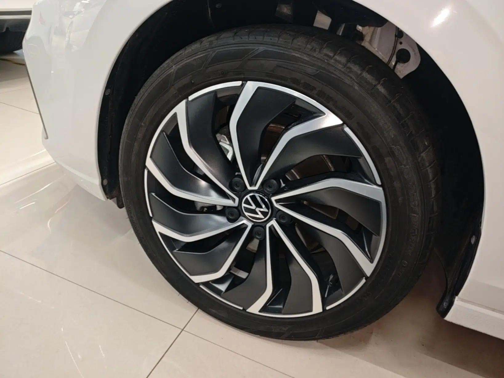 Volkswagen Golf 2023 Facelift 280TSI DSG Pro — миниатюра 10