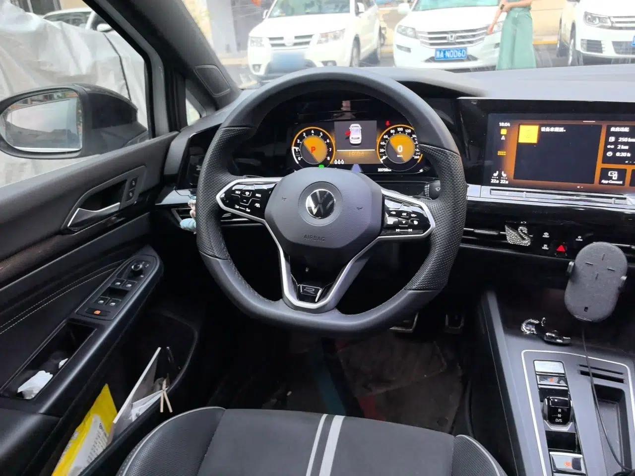 Volkswagen Golf 2021 280TSI DSG R-Line — миниатюра 10