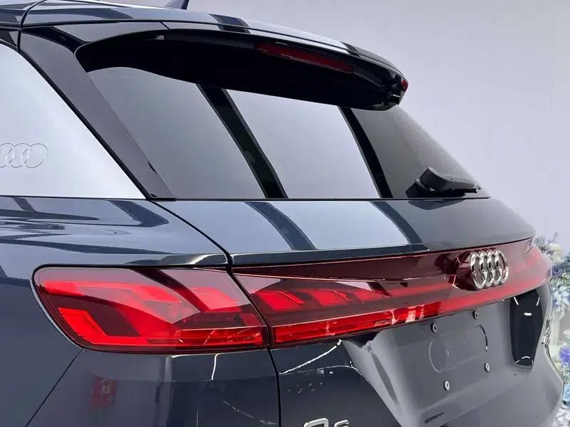 Audi Q6 2024 45TFSI quattro Qiyun Edition Yulin Package 6-seater — миниатюра 12