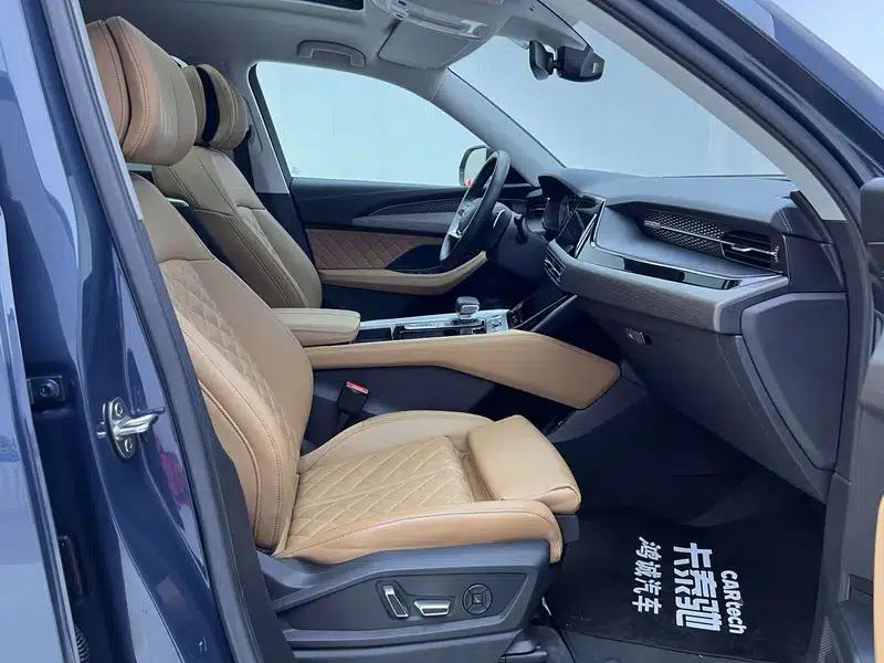 Audi Q6 2024 45TFSI quattro Qiyun Edition Yulin Package 6-seater — миниатюра 25