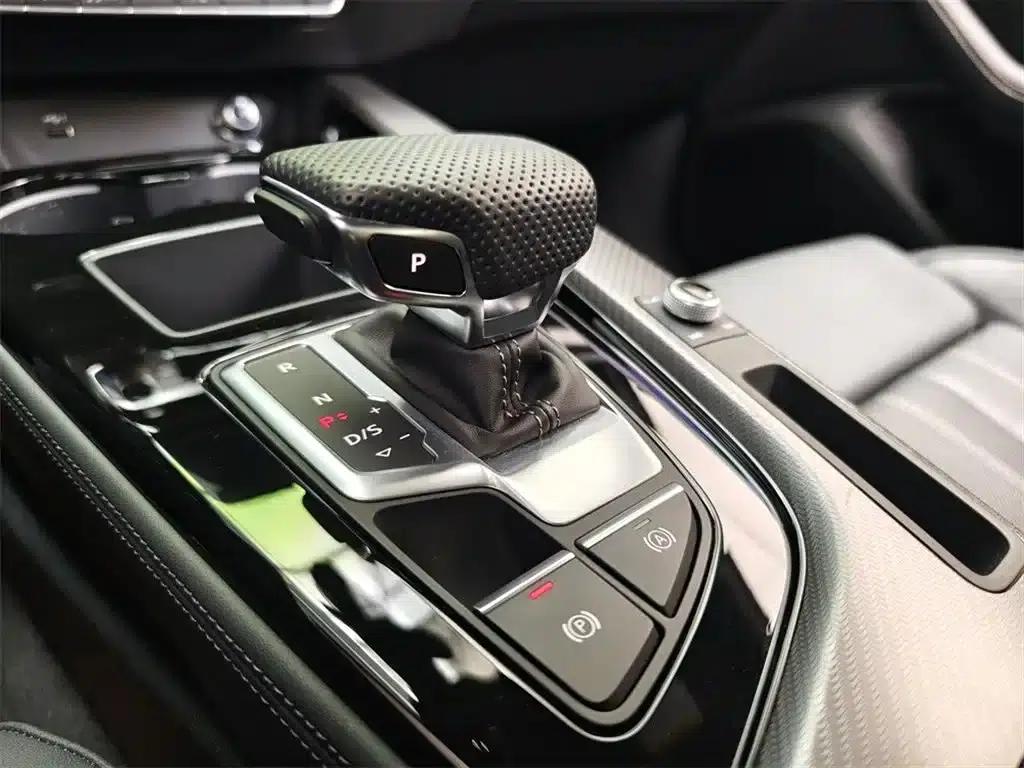 2024 Audi A4L 40 TFSI quattro RS Package (Sports Edition) — миниатюра 13
