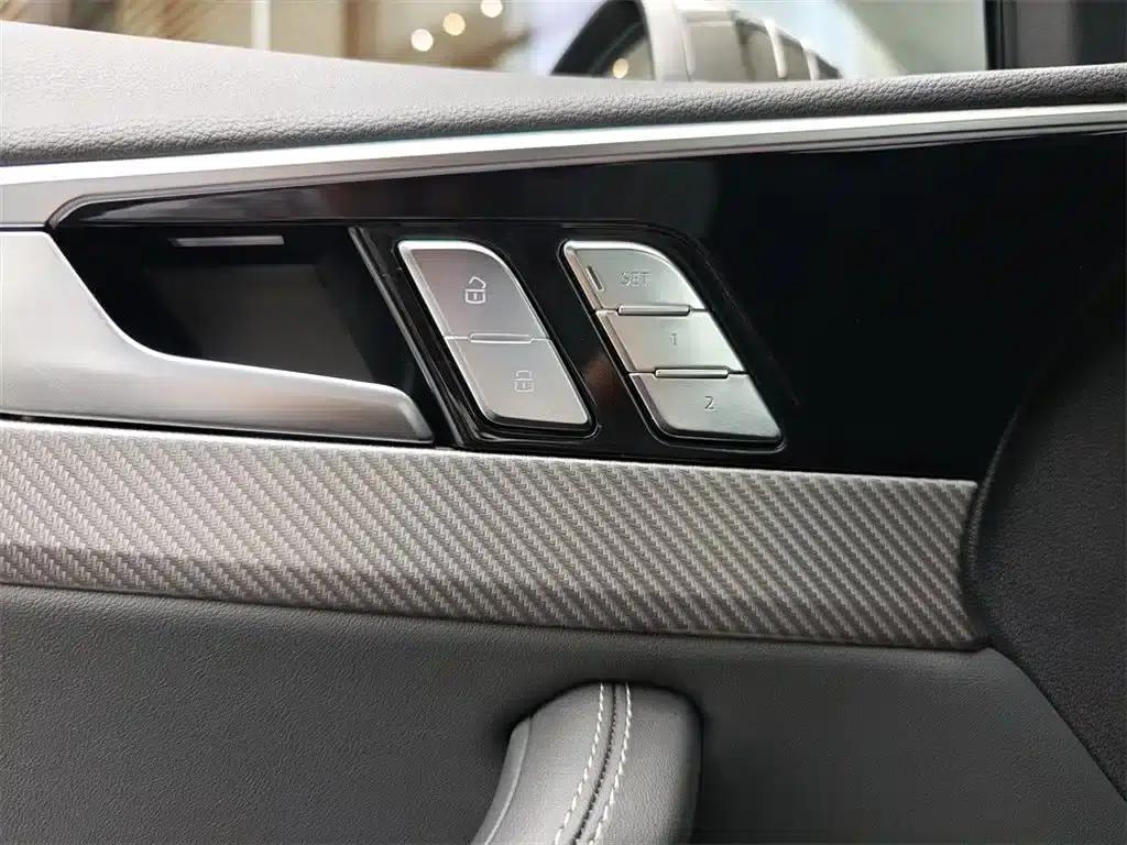 2024 Audi A4L 40 TFSI quattro RS Package (Sports Edition) — миниатюра 16