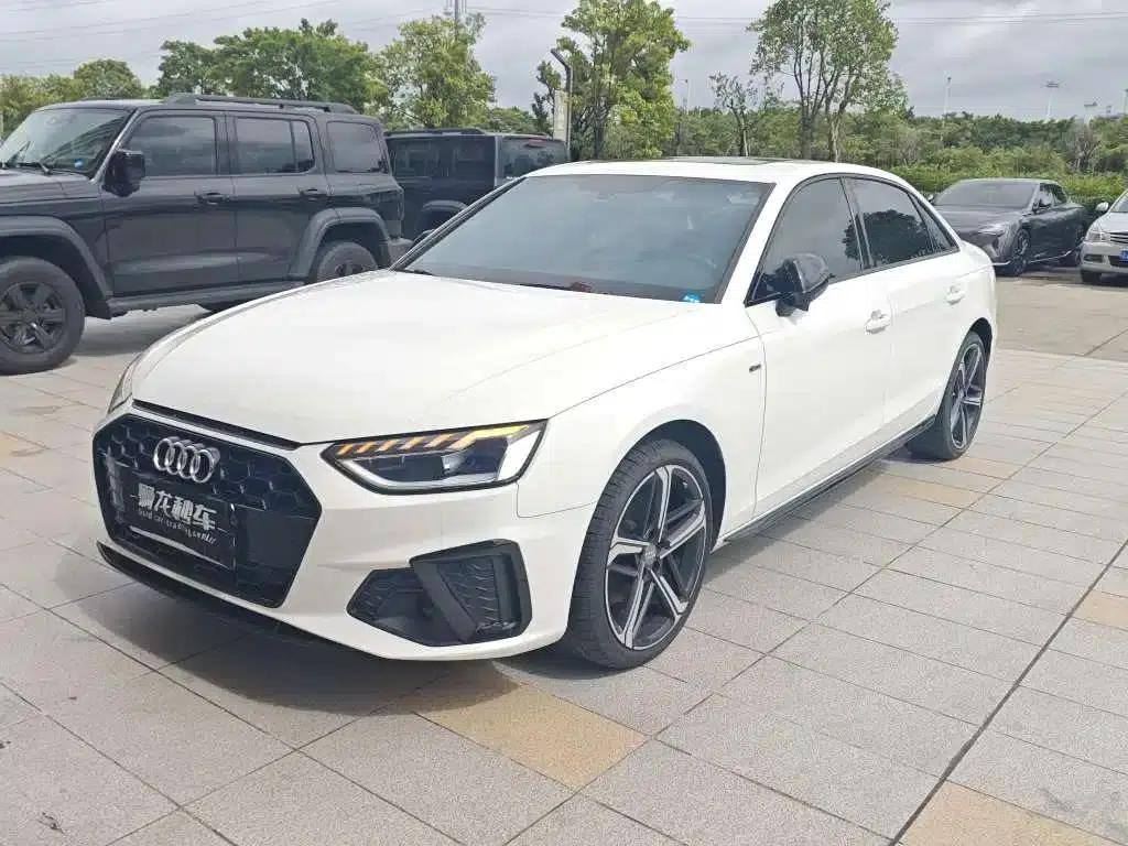 Audi A4L 2024 40 TFSI Luxury Dynamic — миниатюра 1