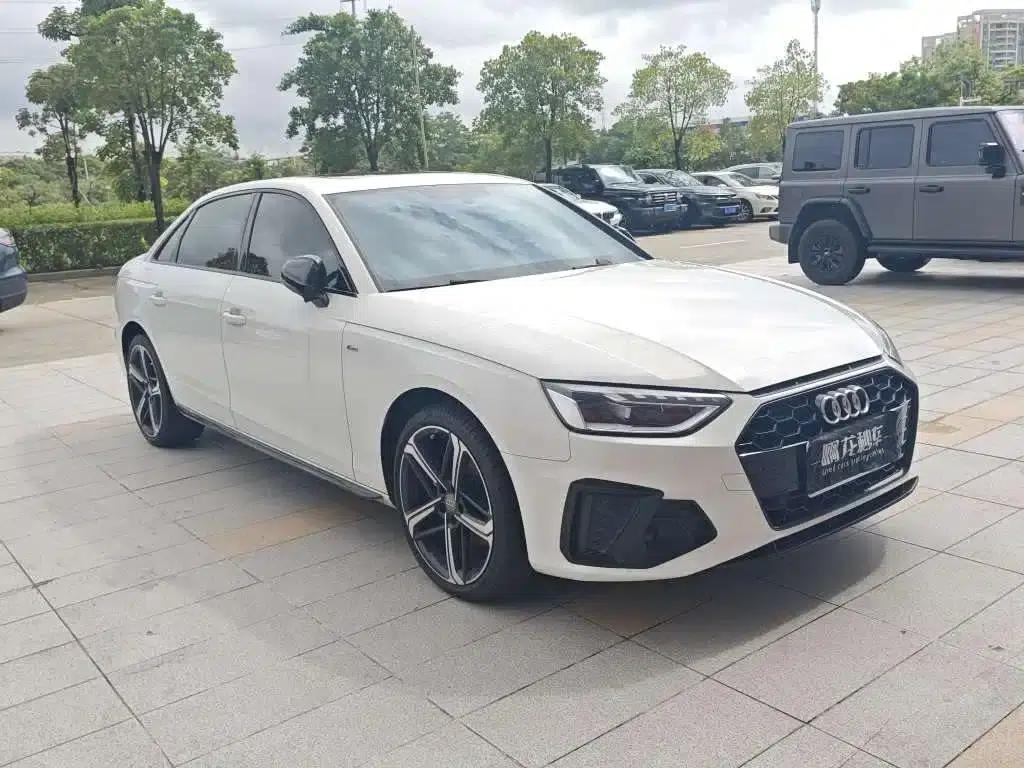 Audi A4L 2024 40 TFSI Luxury Dynamic — миниатюра 2